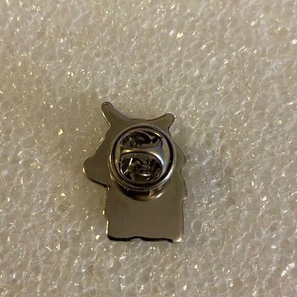 Musubimaru Tourism Miyagi Prefecture and Sendai City Japan Enamel Lapel Pin - Picture 2 of 2